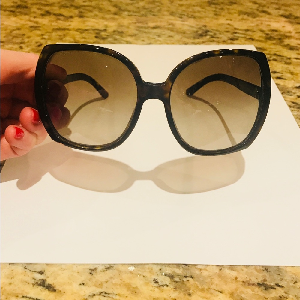 Burberry Italian women sunglasses